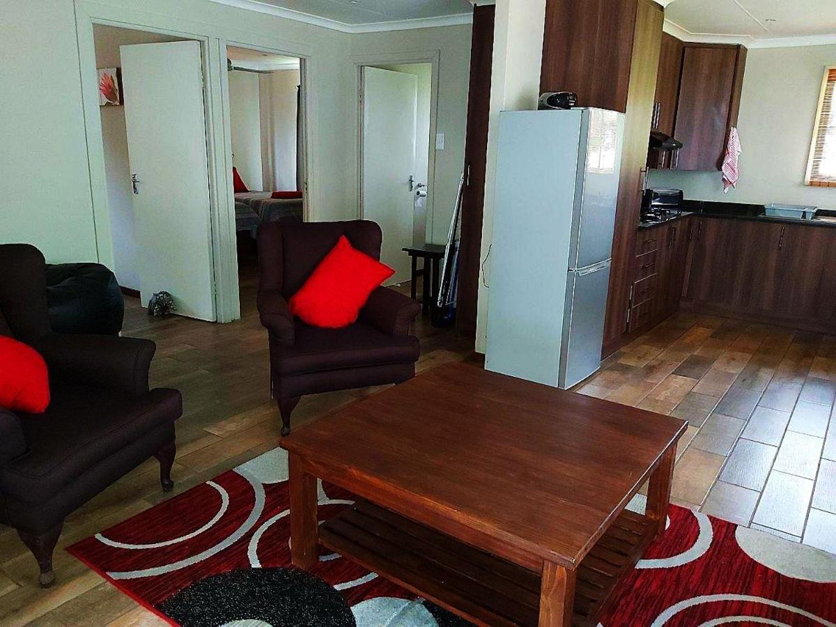 Forest View Cabins Tzaneen Extérieur photo