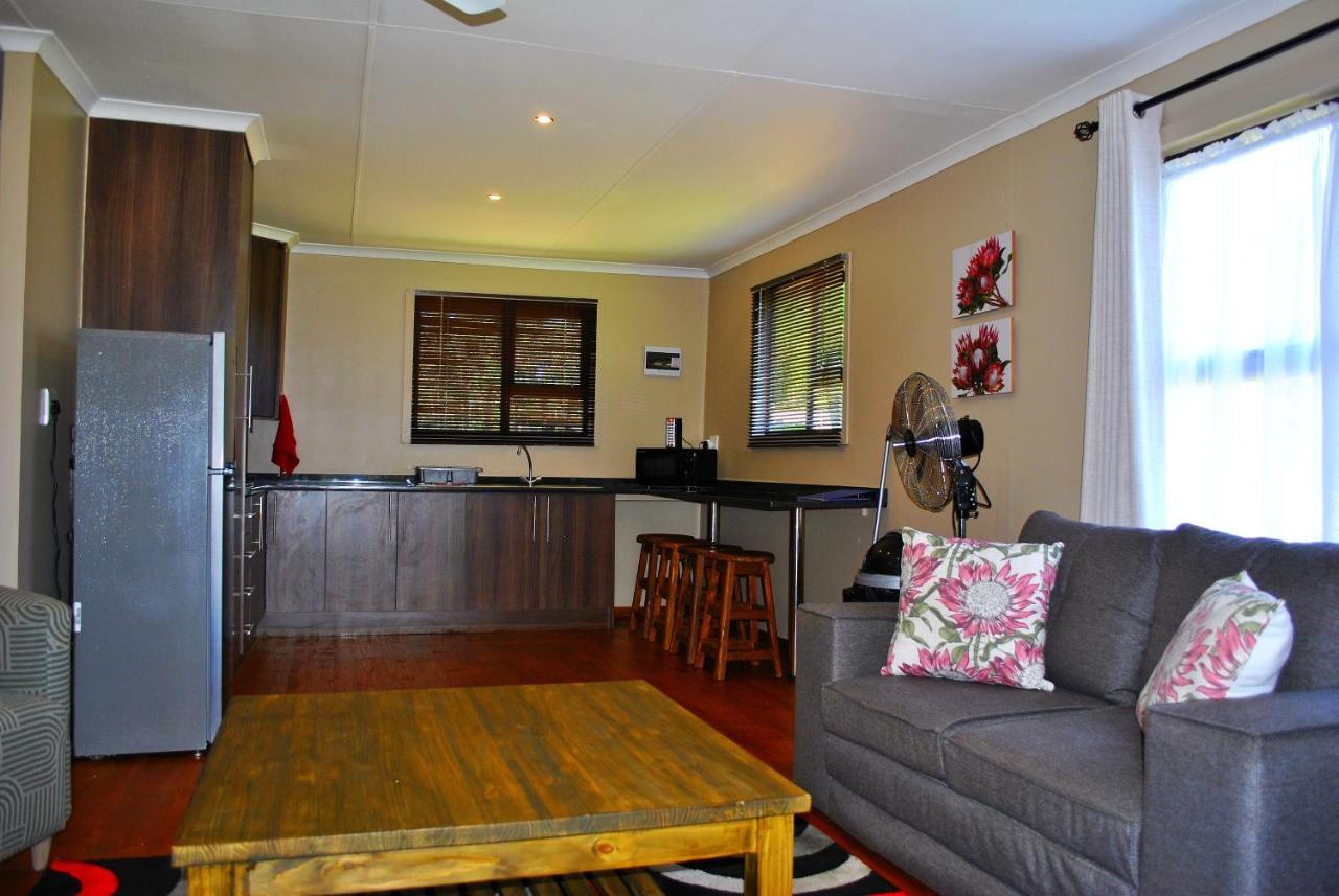 Forest View Cabins Tzaneen Extérieur photo